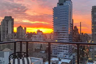 200 E 74th St, New York City, NY 10021 - Photo 4