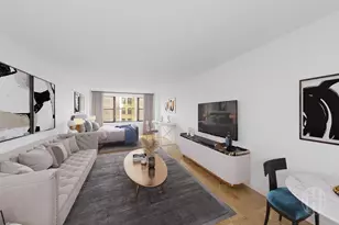 305 E 40th St, New York City, NY 10016 - Photo 2
