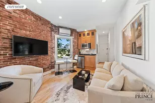 77 Perry St, New York City, NY 10014 - Photo 2