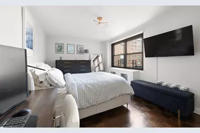 233 E 69th Street #9-J, New York City, NY 10021 - Photo 8
