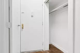 307 W 29th St, New York, NY 10001 - Photo 8