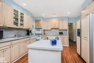 617 W 227th St, New York City, NY 10463 - Photo 6