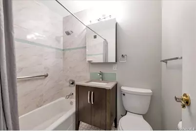 61-20 Grand Central Parkway #C-303, New York City, NY 11375 - Photo 6