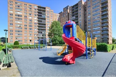 61-20 Grand Central Parkway #C-303, New York City, NY 11375 - Photo 4