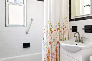 225 E 47th St, New York, NY 10017 - Photo 4