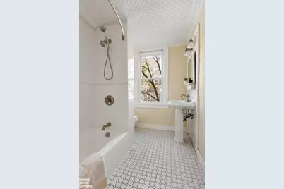 137 Bedford Avenue, Brooklyn, NY 11211 - Photo 10