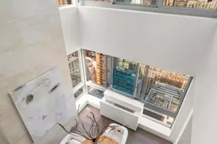 235 E 55th St, New York City, NY 10022 - Photo 6