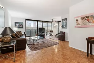 161 W 61st St, New York, NY 10023 - Photo 2