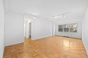 155 E 34th St, New York, NY 10016 - Photo 4