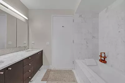 46-30 Center Boulevard #211, New York City, NY 11109 - Photo 10