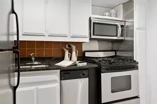 1160 3rd Ave, New York City, NY 10065 - Photo 10