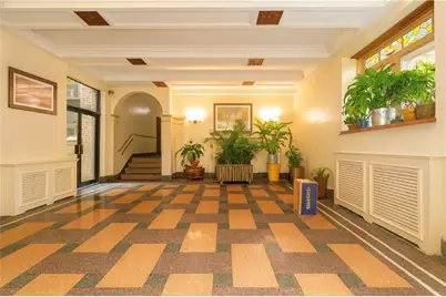 868 E 7th Street #3C, New York City, NY 11230 - Photo 2