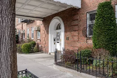 55 Eastern Parkway #6B, New York City, NY 11238 - Photo 8