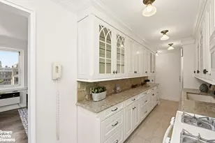 710 Park Ave, New York City, NY 10021 - Photo 8