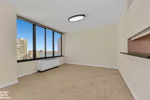 300 E 93rd St, New York City, NY 10128 - Photo 2