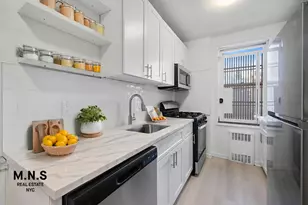 143-25 84th Dr, New York City, NY 11435 - Photo 4