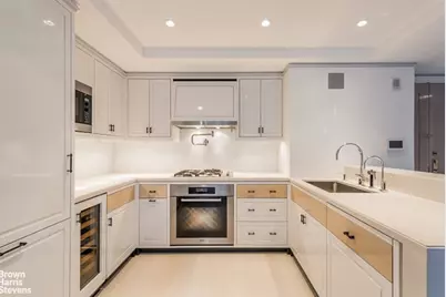 21 E 61st Street #5F, New York City, NY 10065 - Photo 4