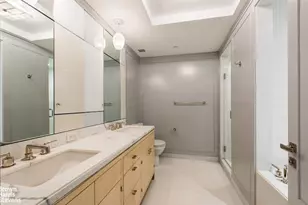 21 E 61st St, New York City, NY 10065 - Photo 8