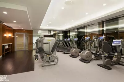 21 E 61st Street #5F, New York City, NY 10065 - Photo 16