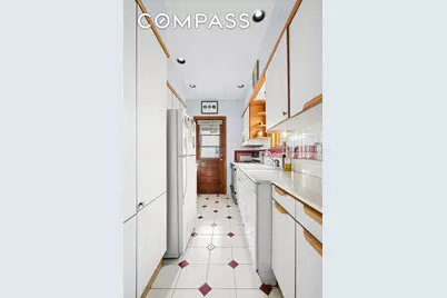 650 88th Street #TH, New York City, NY 11228 - Photo 4