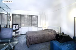 210 E 47th St, New York City, NY 10017 - Photo 4