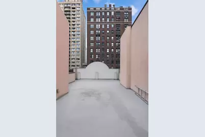 212 E 72nd Street, New York City, NY 10021 - Photo 10