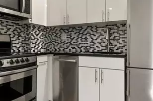 245 E 39th St, New York City, NY 10016 - Photo 2