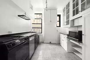 205 W 89th St, New York, NY 10024 - Photo 4