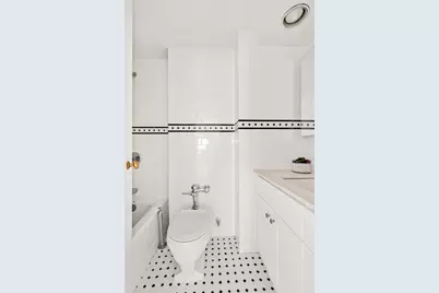 20 E 35th Street #14K, New York City, NY 10016 - Photo 6