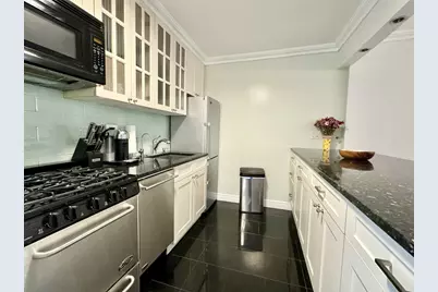 222 W 14th Street #2H, New York City, NY 10011 - Photo 6