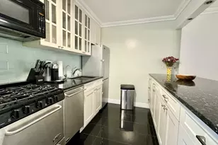 222 W 14th St, New York City, NY 10011 - Photo 6