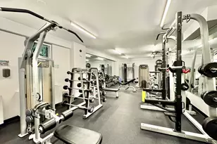 222 W 14th St, New York City, NY 10011 - Photo 14