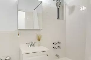 321 E 89th St, New York City, NY 10128 - Photo 10