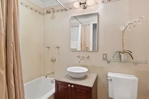 330 E 72nd St, New York City, NY 10021 - Photo 12