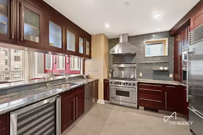 330 E 72nd Street #12, New York City, NY 10021 - Photo 6