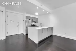 516 W 47th St, New York City, NY 10036 - Photo 6