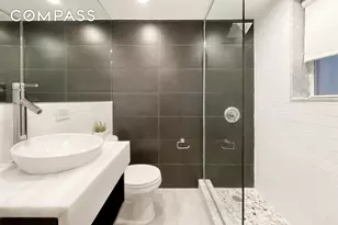 155 E 49th St, New York City, NY 10017 - Photo 6