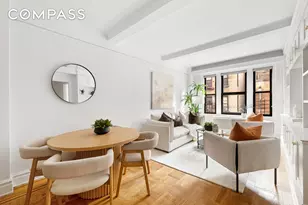 322 W 72nd St, New York, NY 10023 - Photo 2