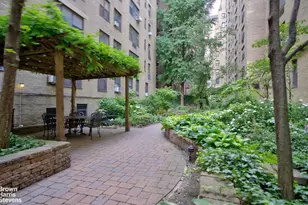 434 E 52nd St, New York City, NY 10022 - Photo 42