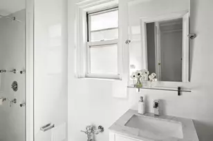 434 E 52nd St, New York City, NY 10022 - Photo 20