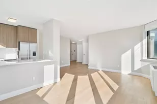 345 E 94th St, New York City, NY 10128 - Photo 4