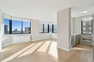 345 E 94th St, New York City, NY 10128 - Photo 2