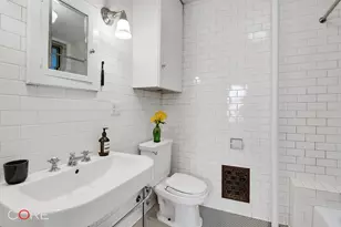 198 E 7th St, New York, NY 10009 - Photo 6