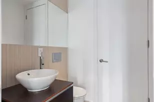 166 W 18th St, New York, NY 10011 - Photo 6