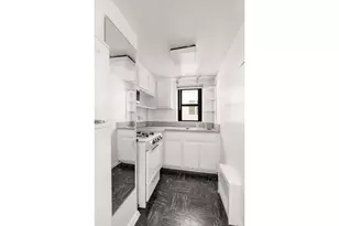 220 E 57th St, New York City, NY 10022 - Photo 4