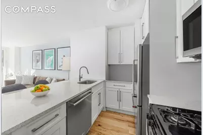 212 E 47th Street #10H, New York, NY 10017 - Photo 2