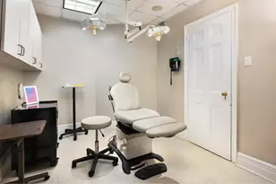 895 Park Ave, New York, NY 10075 - Photo 4