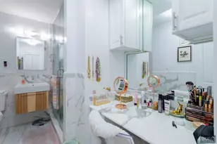 347 W 57th St, New York City, NY 10019 - Photo 6