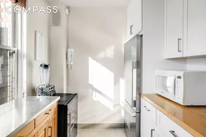 201 E 37th Street #11D, New York City, NY 10016 - Photo 4