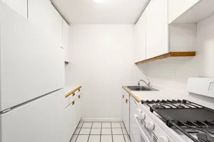 45 W 67th St, New York, NY 10023 - Photo 4